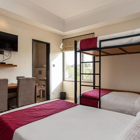 Raghunandan Palace - A Premier Boutique Stay, City Center & 500 Meters From City Railway Station Udaipur Ngoại thất bức ảnh