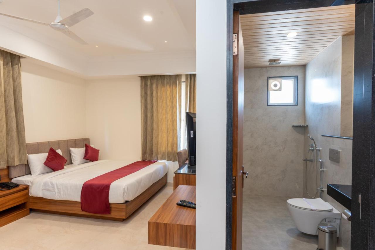 Raghunandan Palace - A Premier Boutique Stay, City Center & 500 Meters From City Railway Station Udaipur Ngoại thất bức ảnh