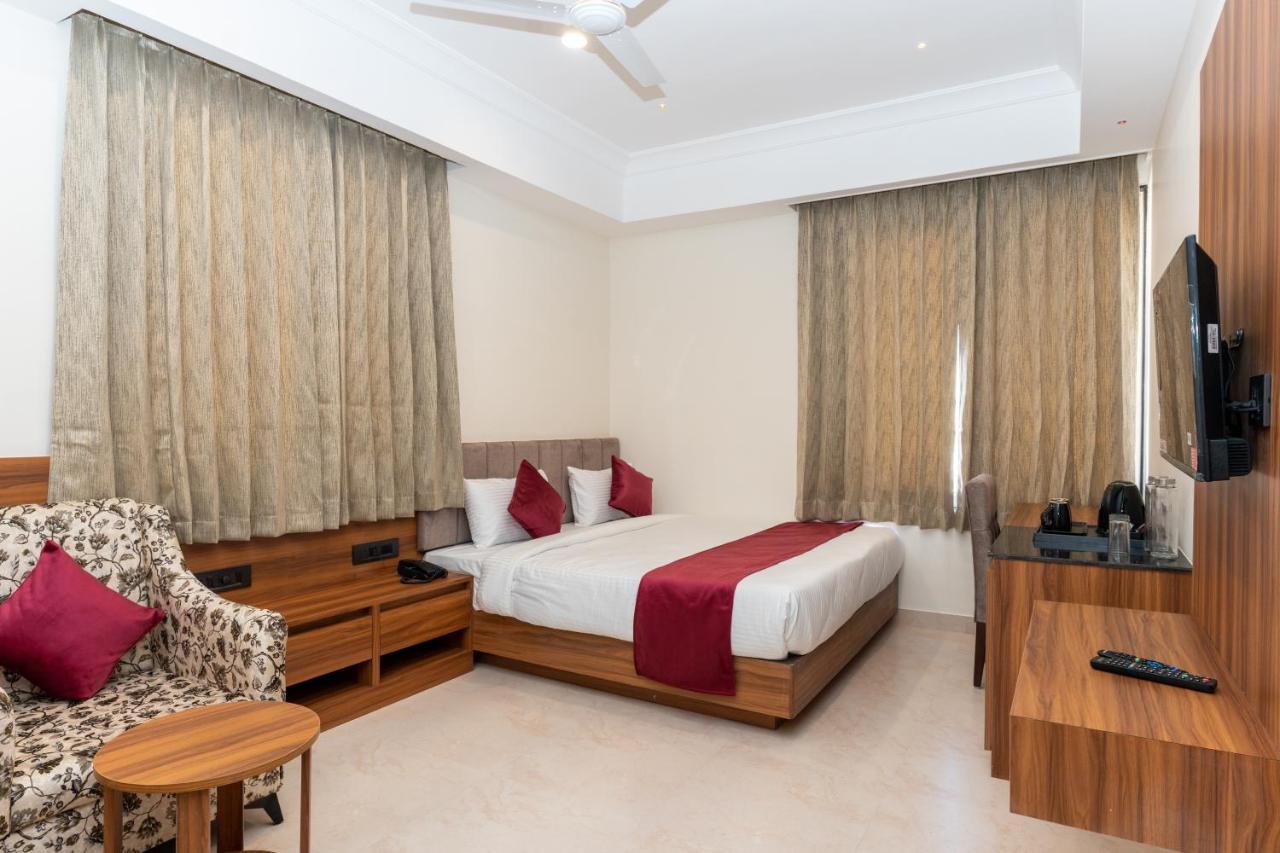 Raghunandan Palace - A Premier Boutique Stay, City Center & 500 Meters From City Railway Station Udaipur Ngoại thất bức ảnh
