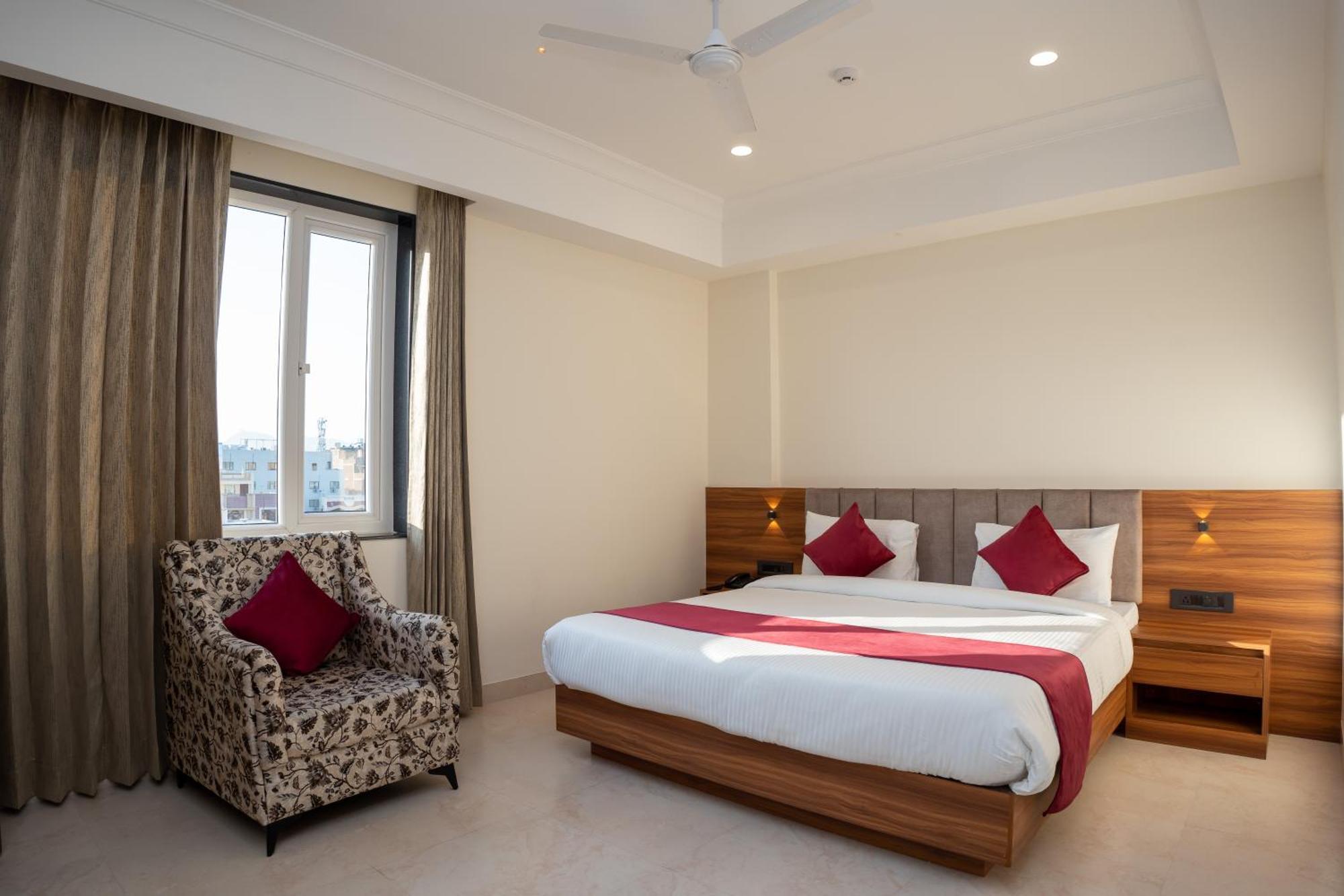 Raghunandan Palace - A Premier Boutique Stay, City Center & 500 Meters From City Railway Station Udaipur Ngoại thất bức ảnh