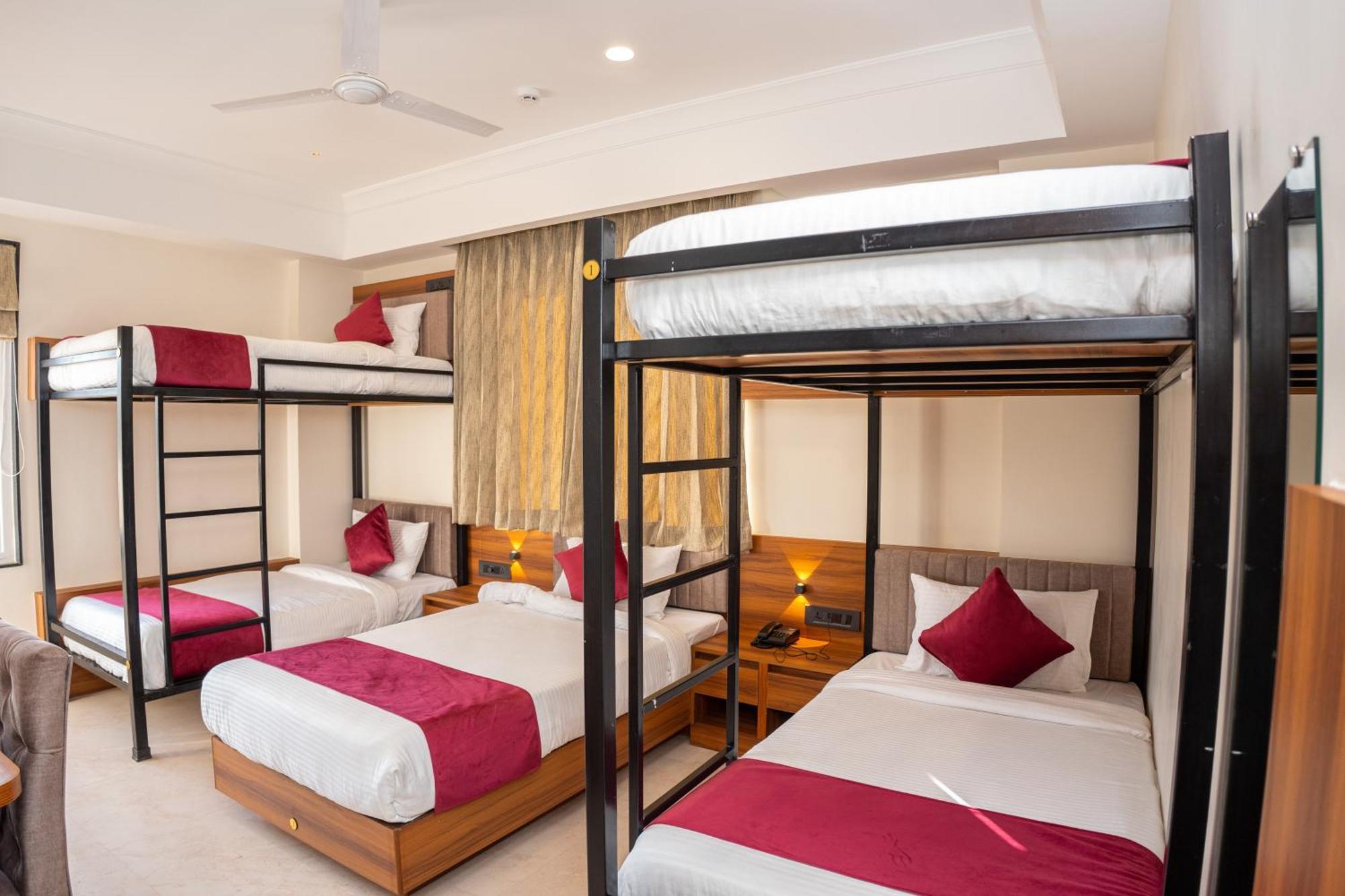 Raghunandan Palace - A Premier Boutique Stay, City Center & 500 Meters From City Railway Station Udaipur Ngoại thất bức ảnh